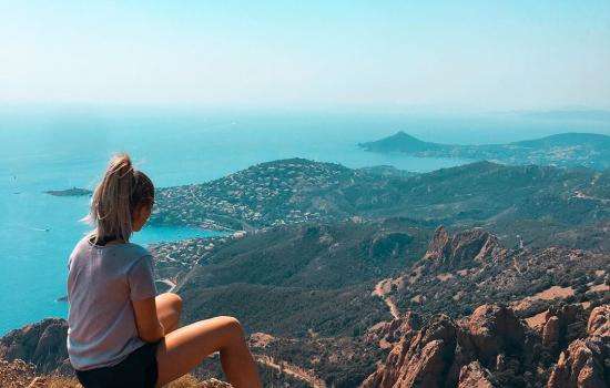 Explore the Esterel mountains from your 3* hotel in Cannes